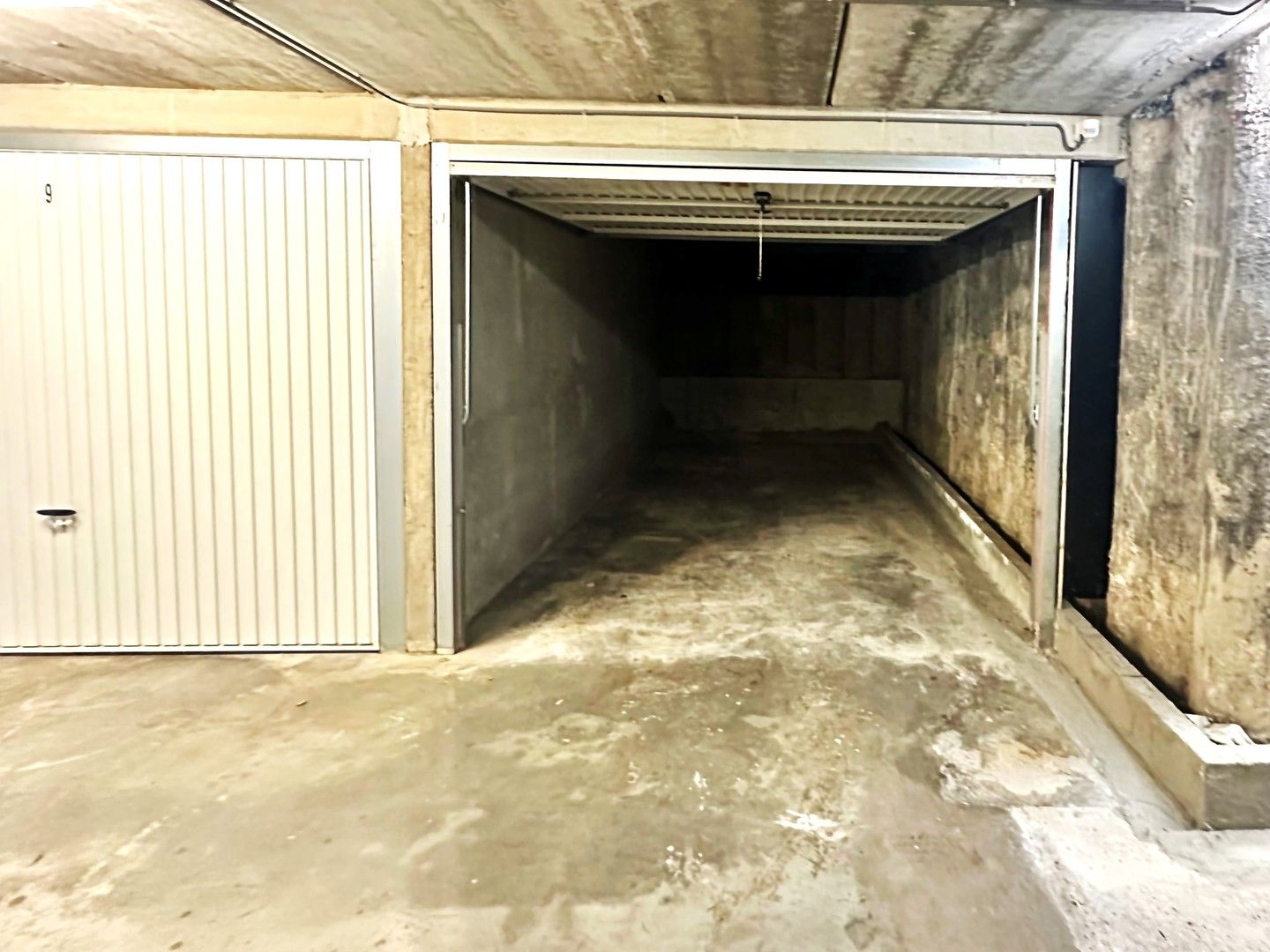 Garage te huur op jaarbasis, in residentie Omega, Nieuwpoort-stad vlakbij rondpunt Kaai - Astridlaan foto 3