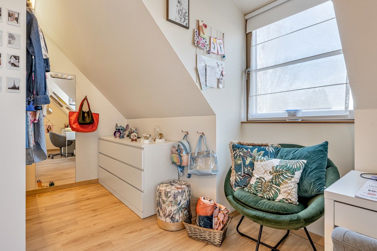 Instapklare open bebouwing met 4 slaapkamers en 2 badkamers foto 23