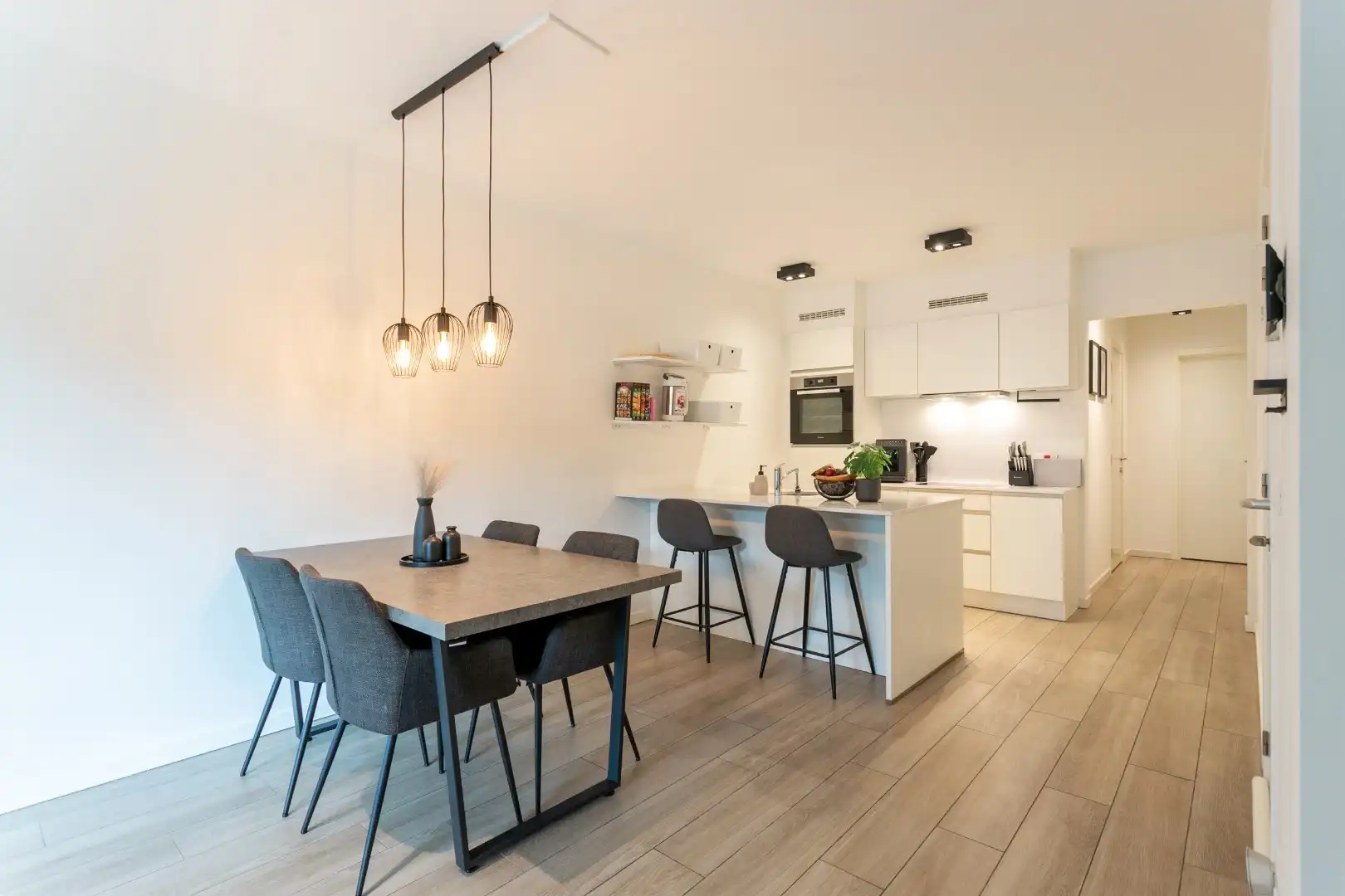 Recent gelijkvloers appartement met terras in Halle foto 5
