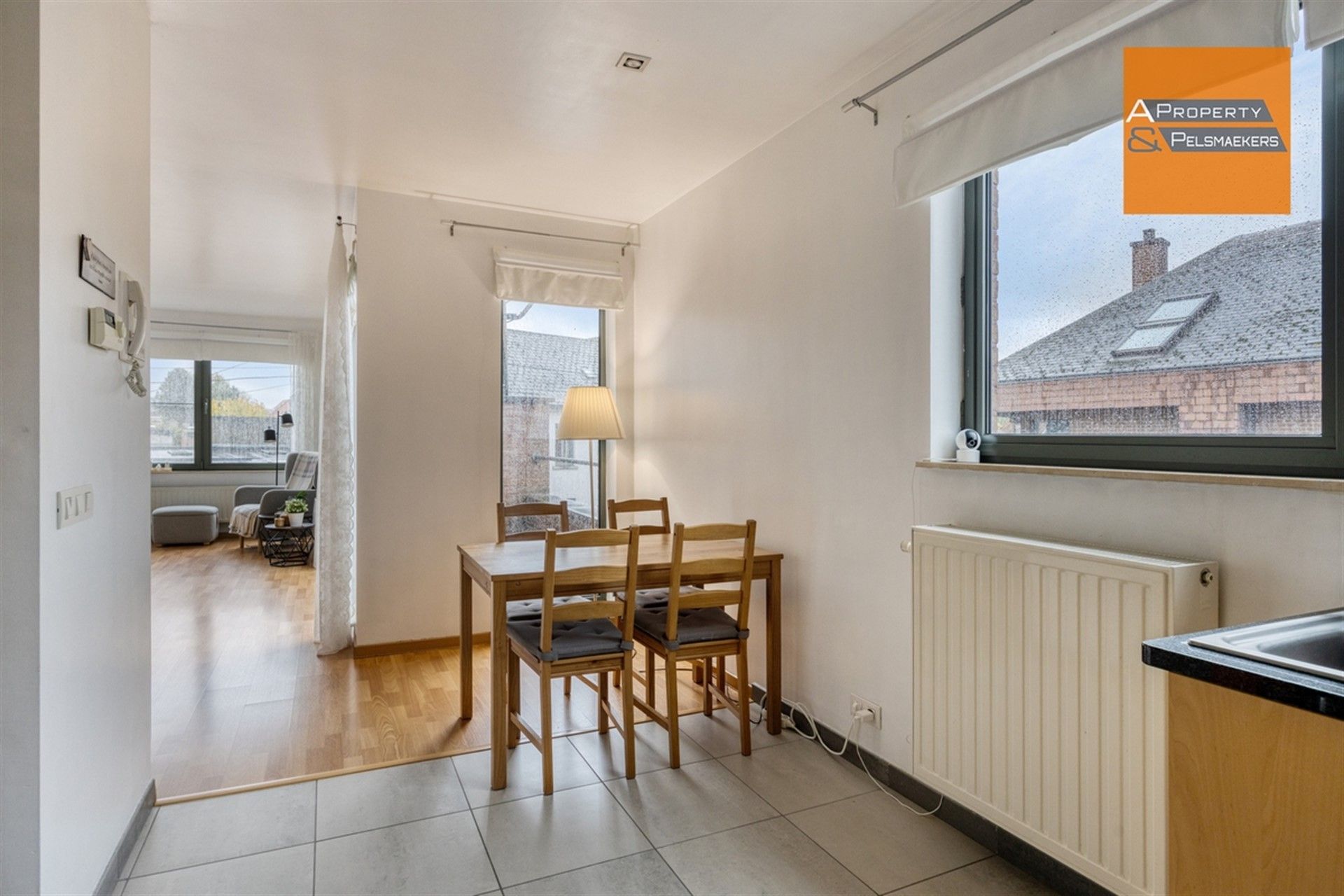 Duplex met 3 slaapkamers, terras en garagebox foto 4