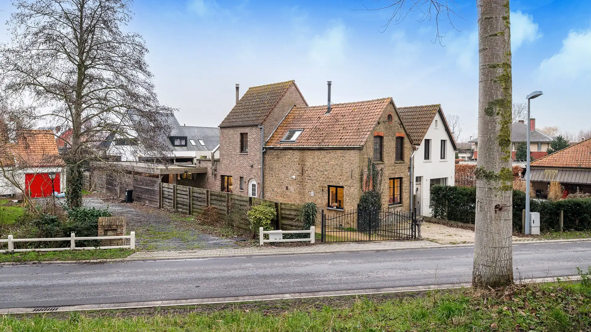 Charmante woning met een zalige tuin te Moerkerke foto 2