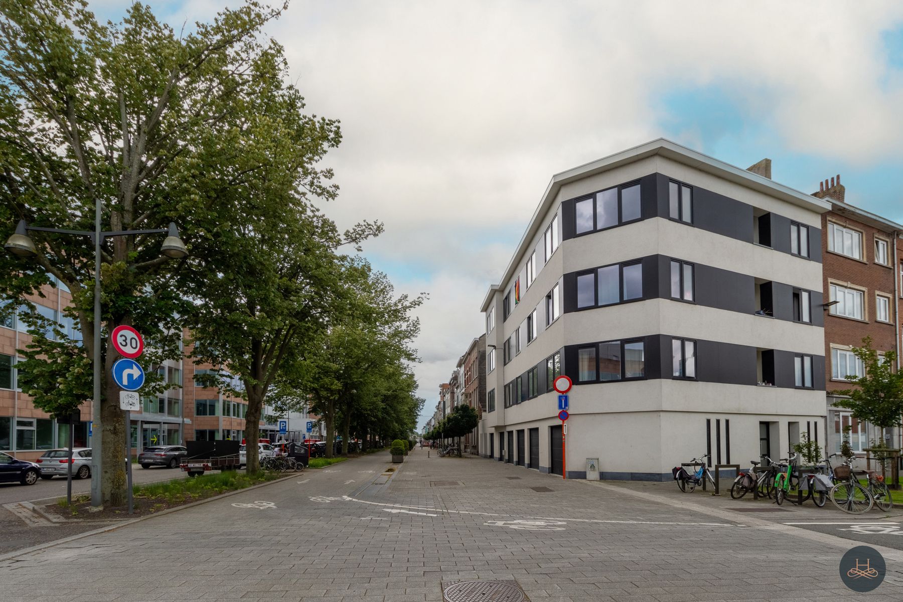 Gerenoveerd tweeslaapkamer appartement te Mechelen foto 4