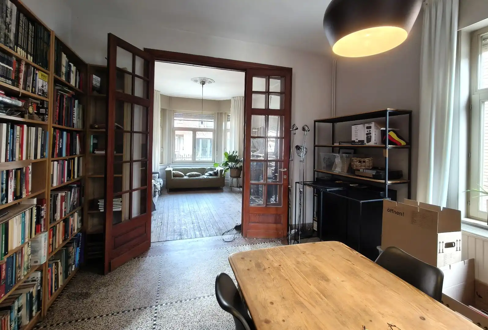 RUIME WONING MET GROTE TUIN EN GARAGE foto 4