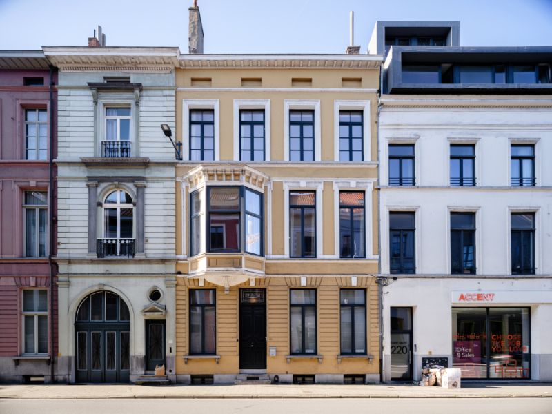 Gent centrum, majestueuze te renoveren herenwoning met zuidelijk georiënteerde tuin foto 1