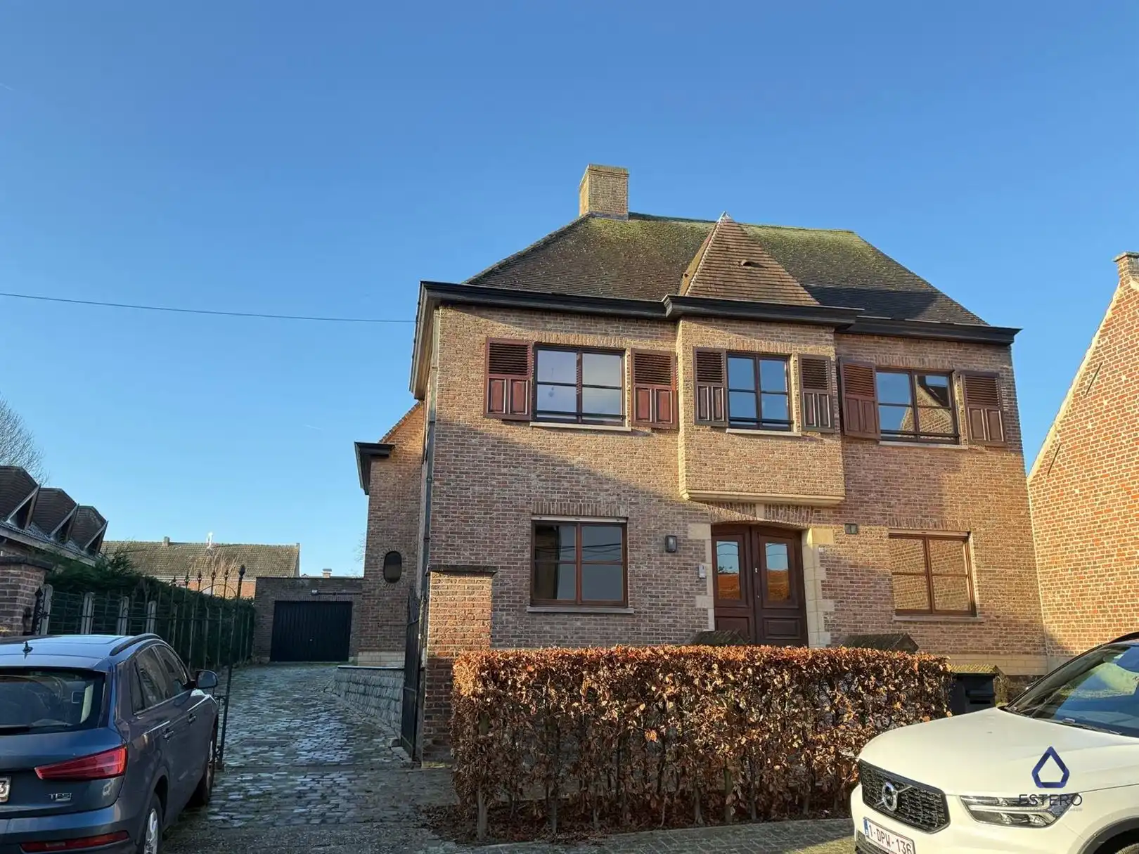 Ruime woning gelegen te Herzele foto {{pictureIndex}}