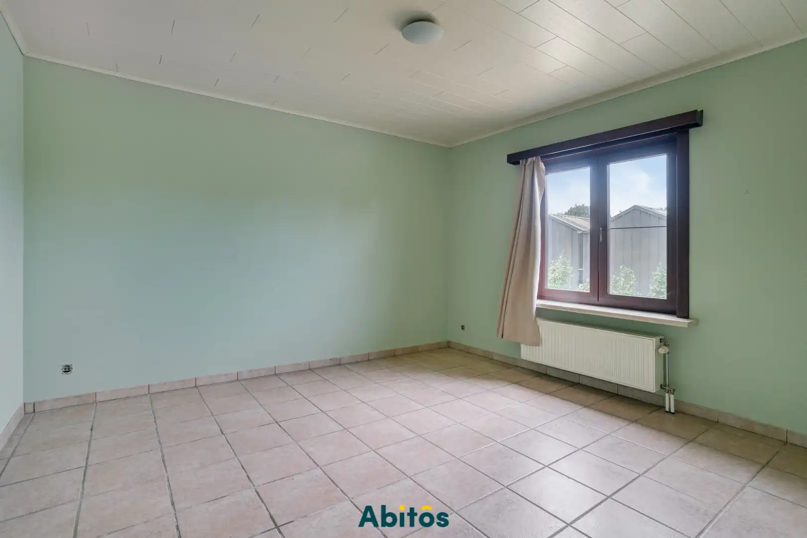 Ruime praktijkruimte met een uitstekend potentieel foto 19