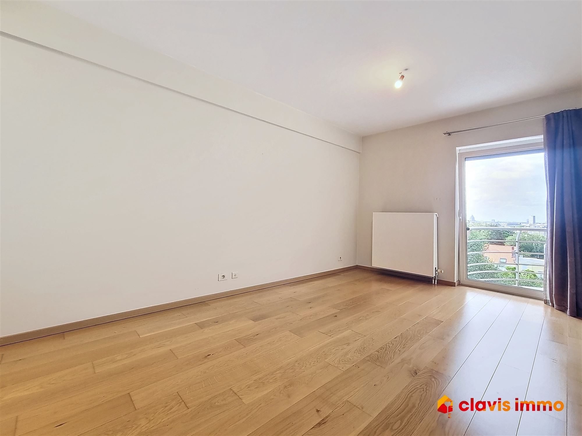 Prachtig staning appartement met 3 slaapkamers + grote moduleerbaar bureau foto 9