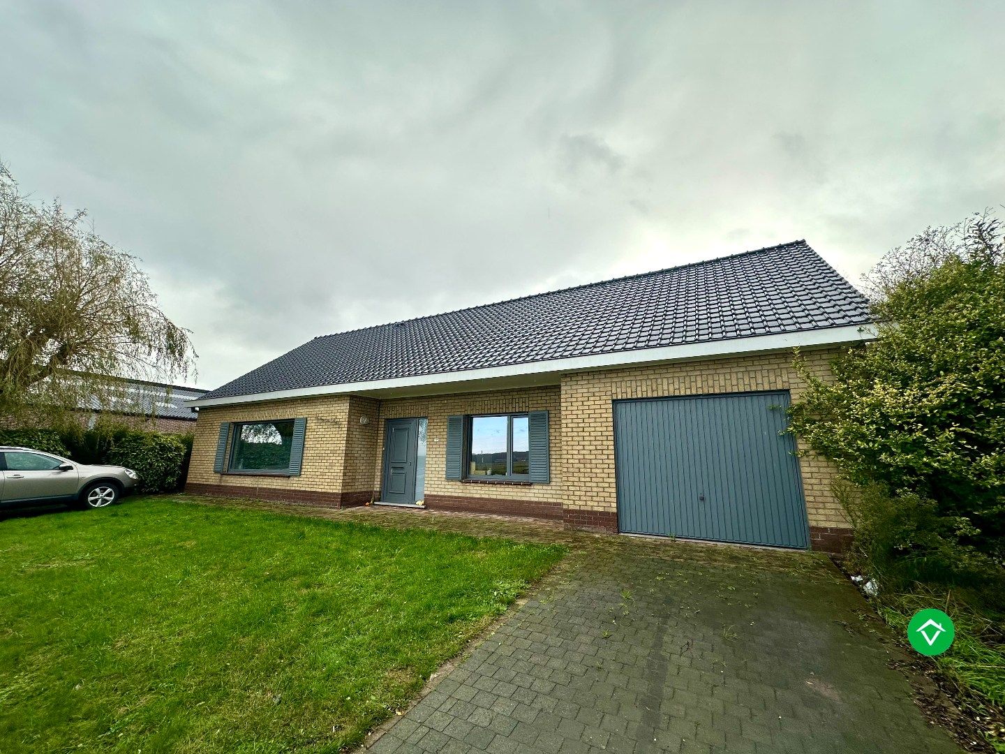 Alleenstaande woning met 2 slaapkamers en inpandige garage foto {{pictureIndex}}