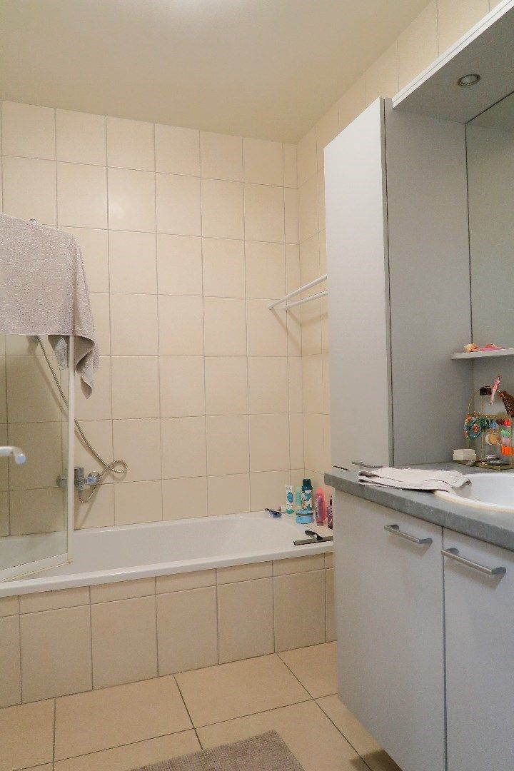Opbrengsteigendom met 3 appartementen en 3 garageboxen. Ideale investering! foto 6