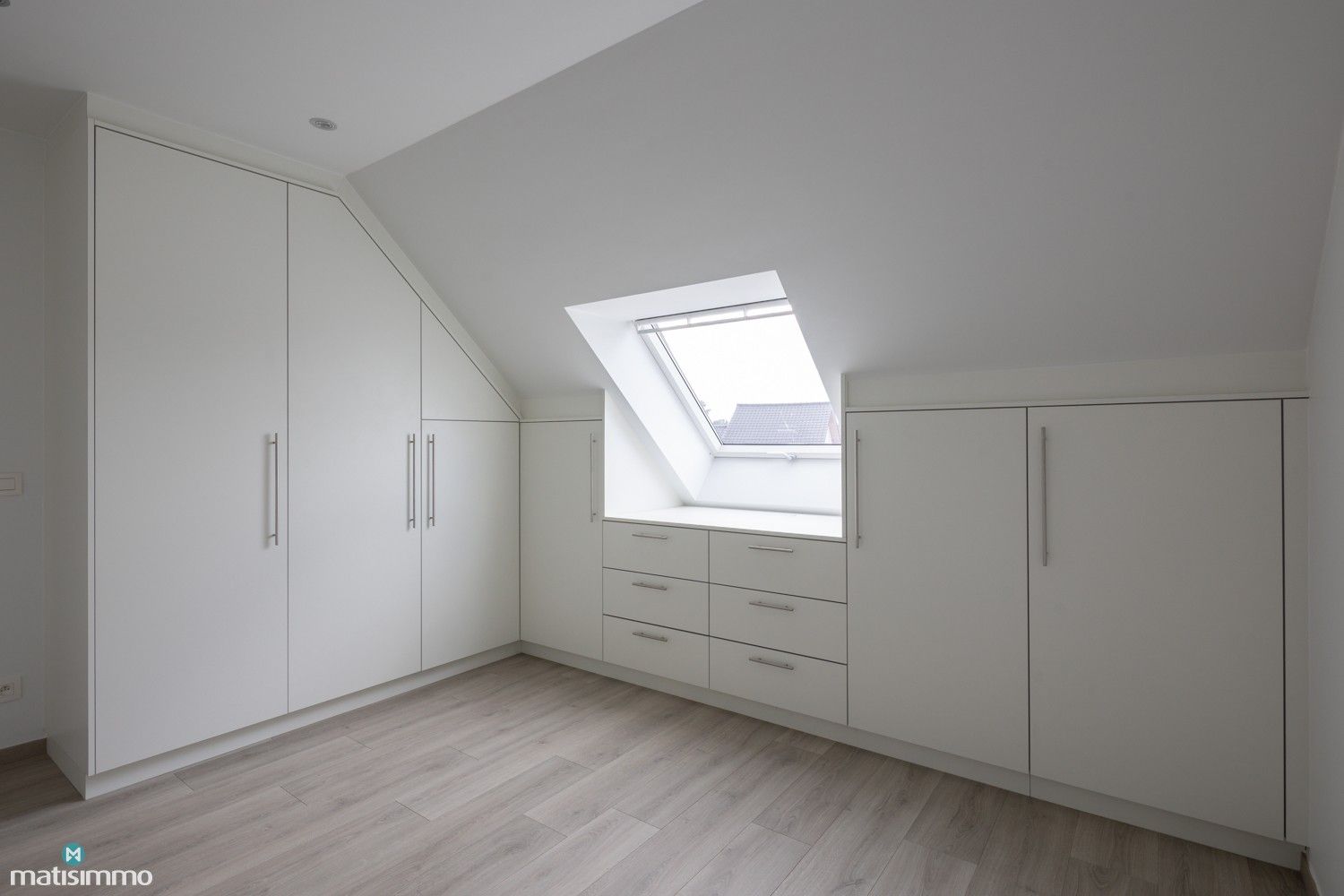 NIEUWBOUWDUPLEXAPPARTEMENT VOORZIEN VAN ALLE COMFORT MET DRIE SLAAPKAMERS TE MOPERTINGEN foto 26