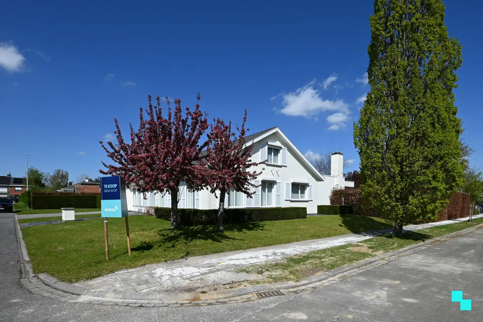 Verrassend ruime woning op hoekperceel te Izegem, Bosmolens foto 29