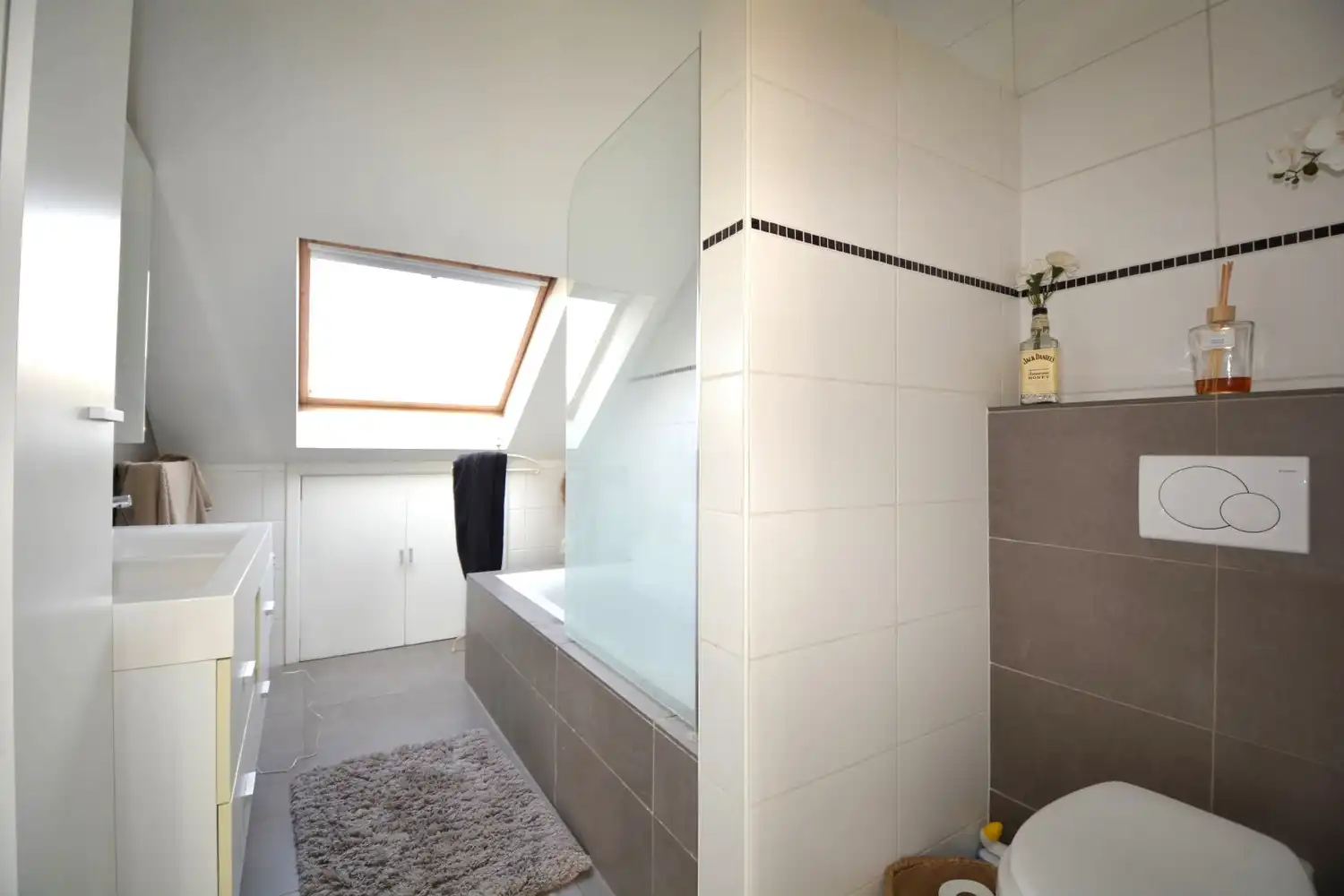 TOF DAKAPP. MET 2 SLK, TERRAS EN PARKING! foto 9