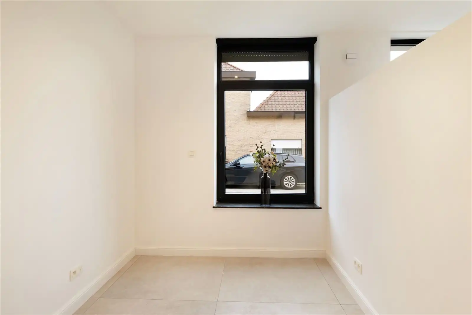 Gerenoveerde woning nabij het centrum van Zottegem! foto 3