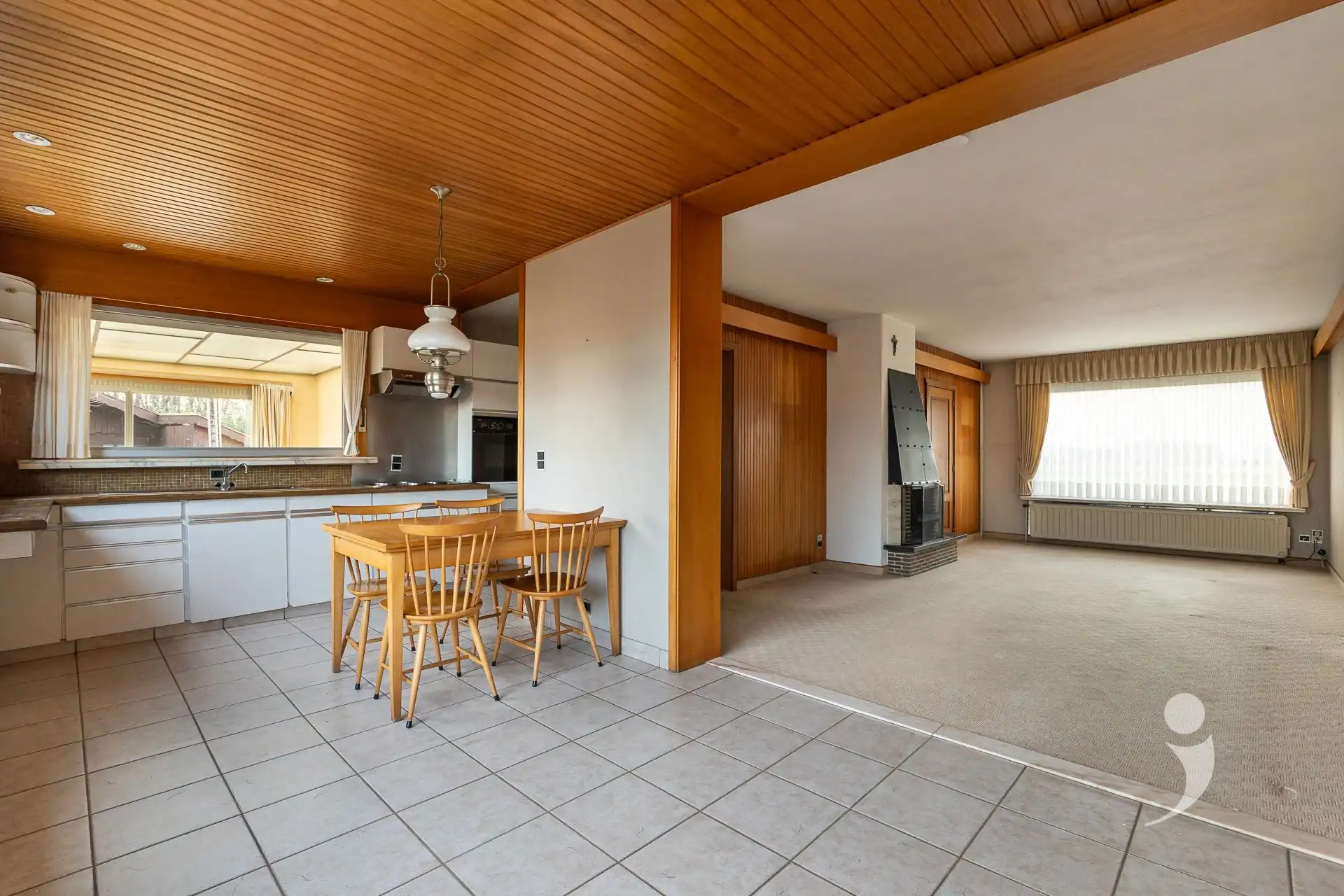 Te renoveren woning met zicht op de velden! foto 5