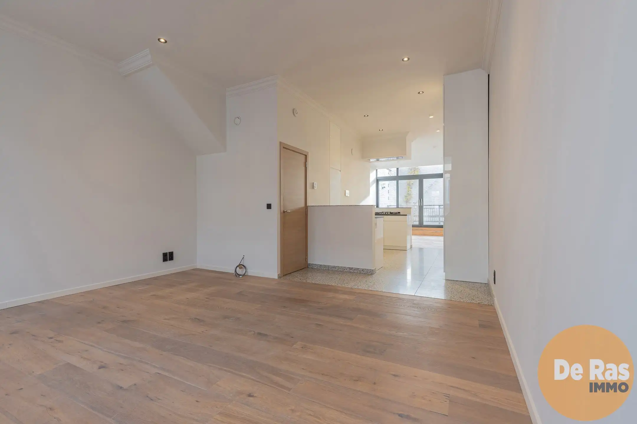 AALST - Kantoorruimte met vernieuwd appartement in centrum foto 16