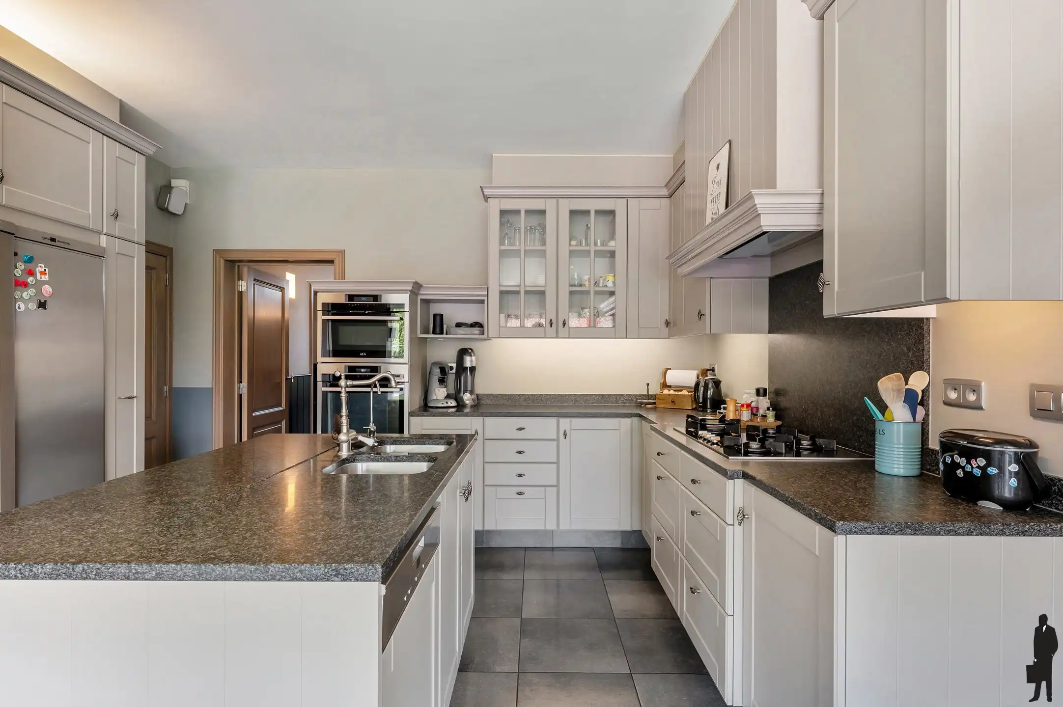 Uitzonderlijke hoevilla met paardenfaciliteiten op ca. 1 ha foto 6