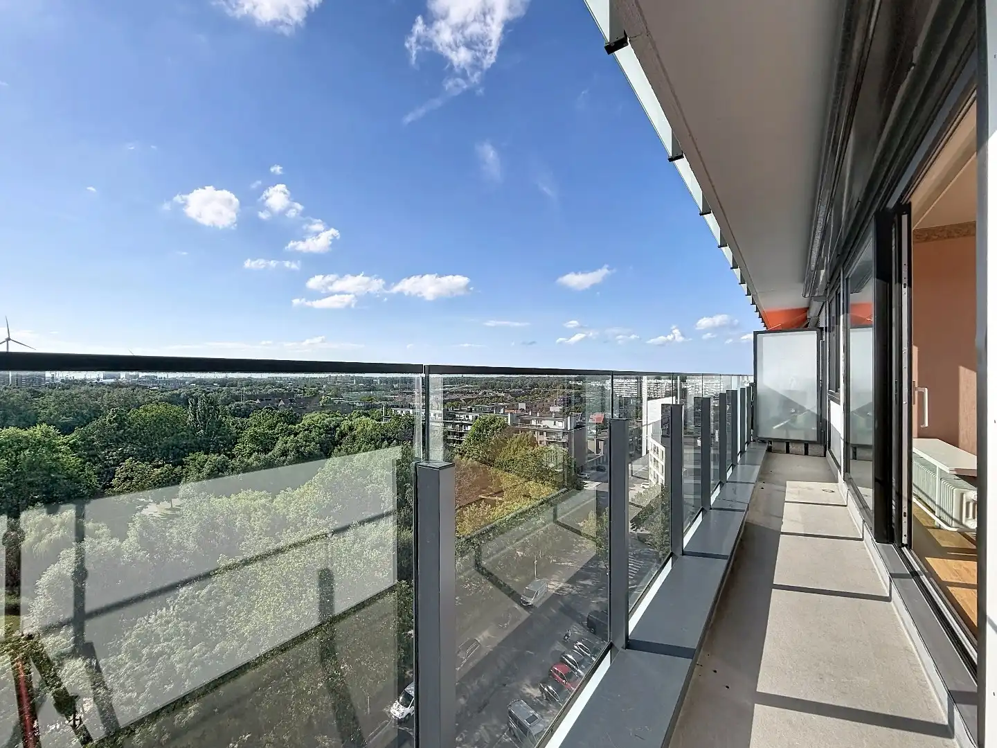 Fantastisch appartement op de 10de verdieping met adembenemend uitzicht en westgericht terras foto 17