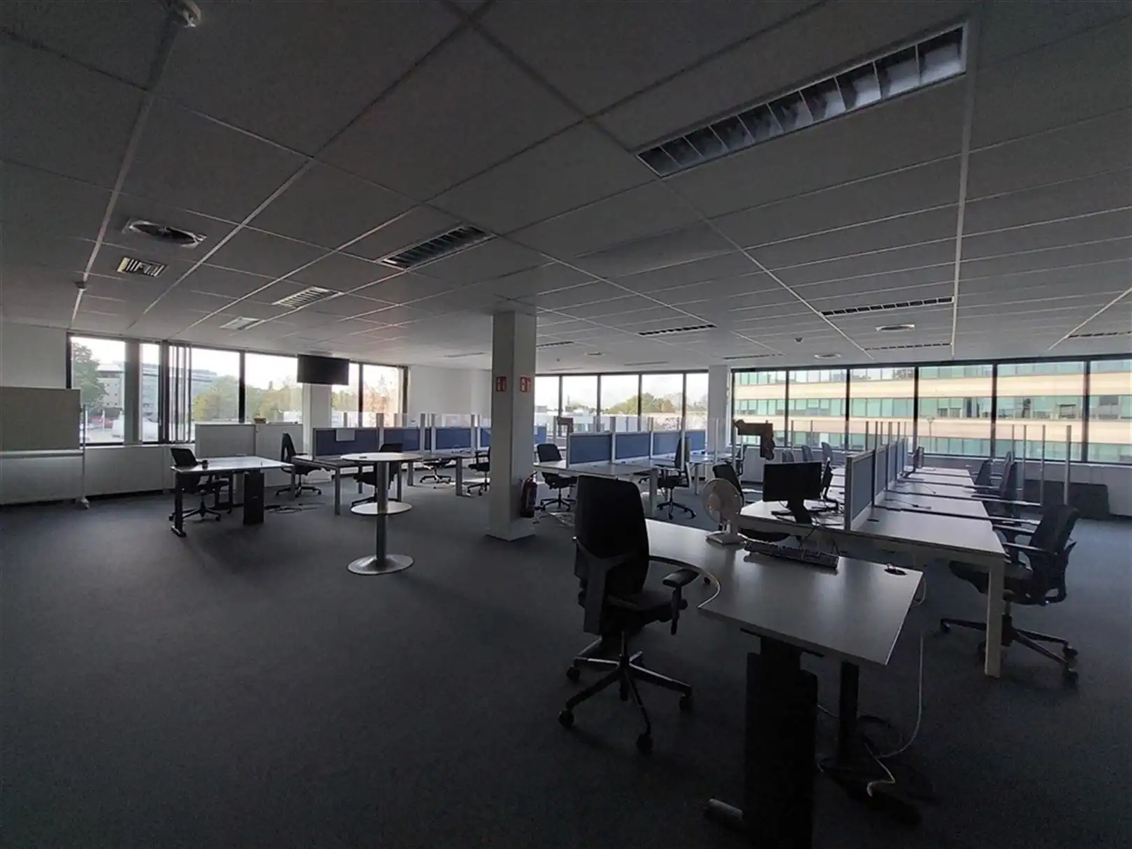  COMMUNICATION CENTRE: 1.160m² foto 14