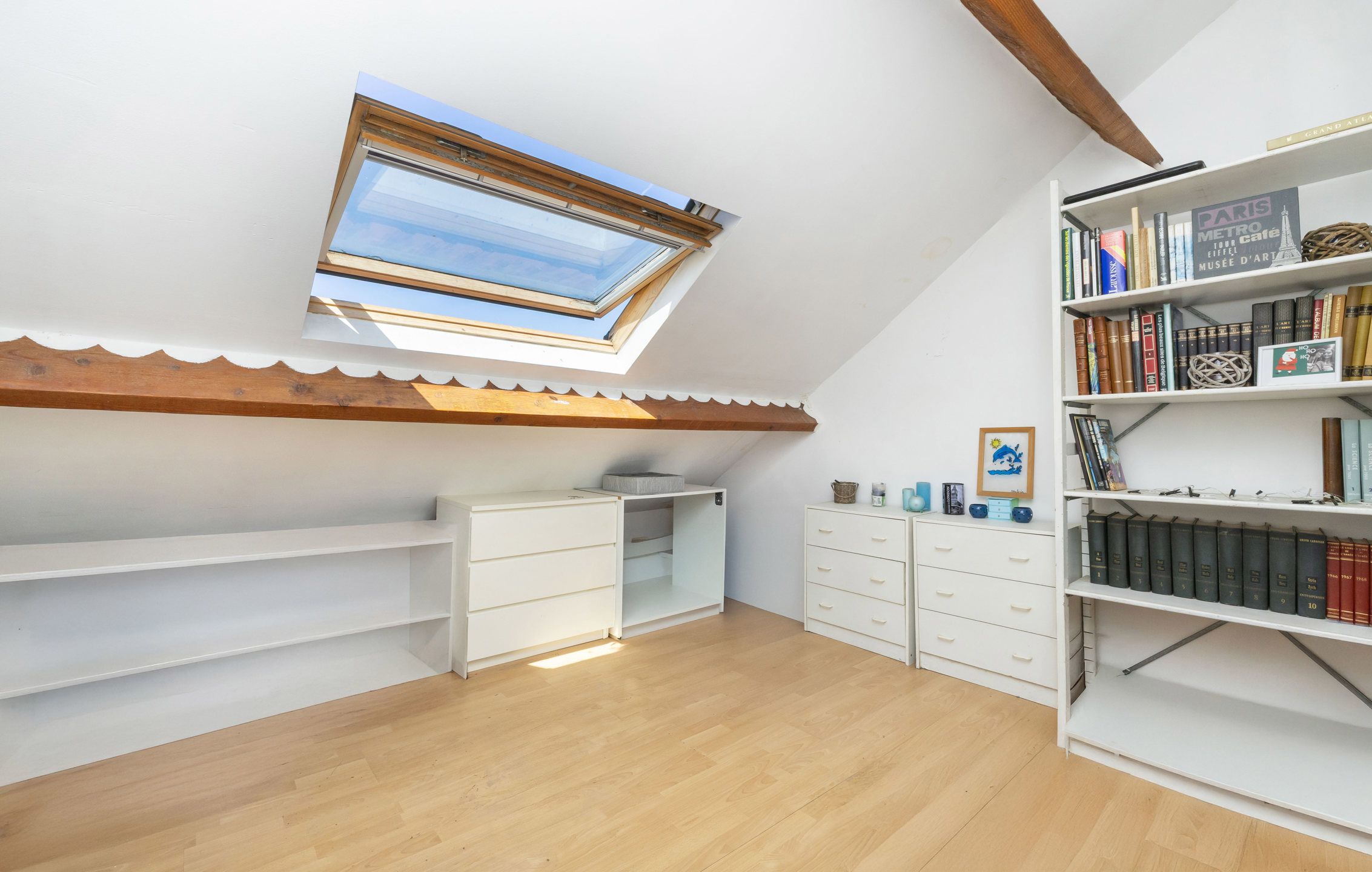 Huis met 4 slpk, van 220 m² en een perceel van 295 m². foto 15