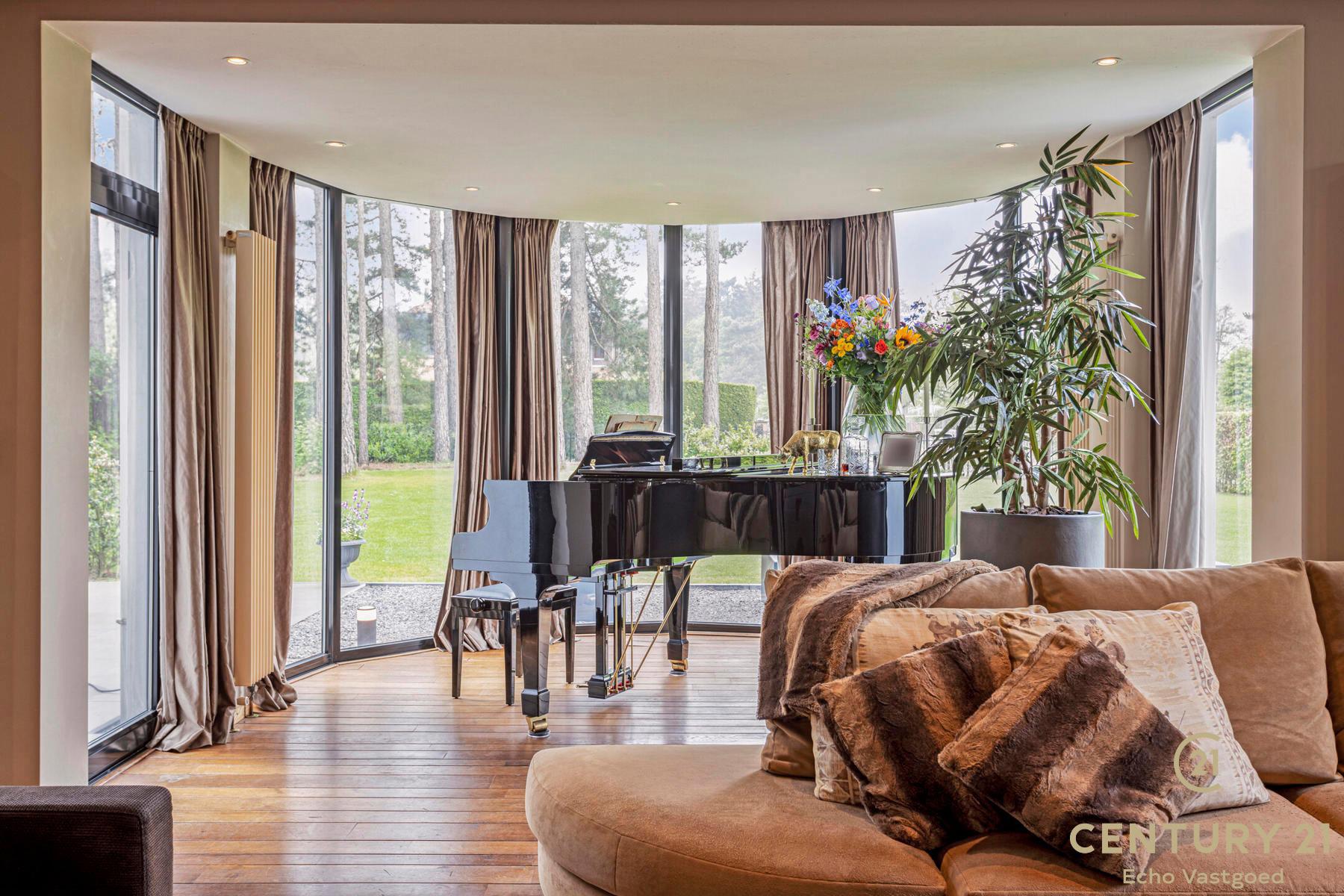 Villa met binnenzwembad en COMPLETE wellness op ca 2590m² foto 9