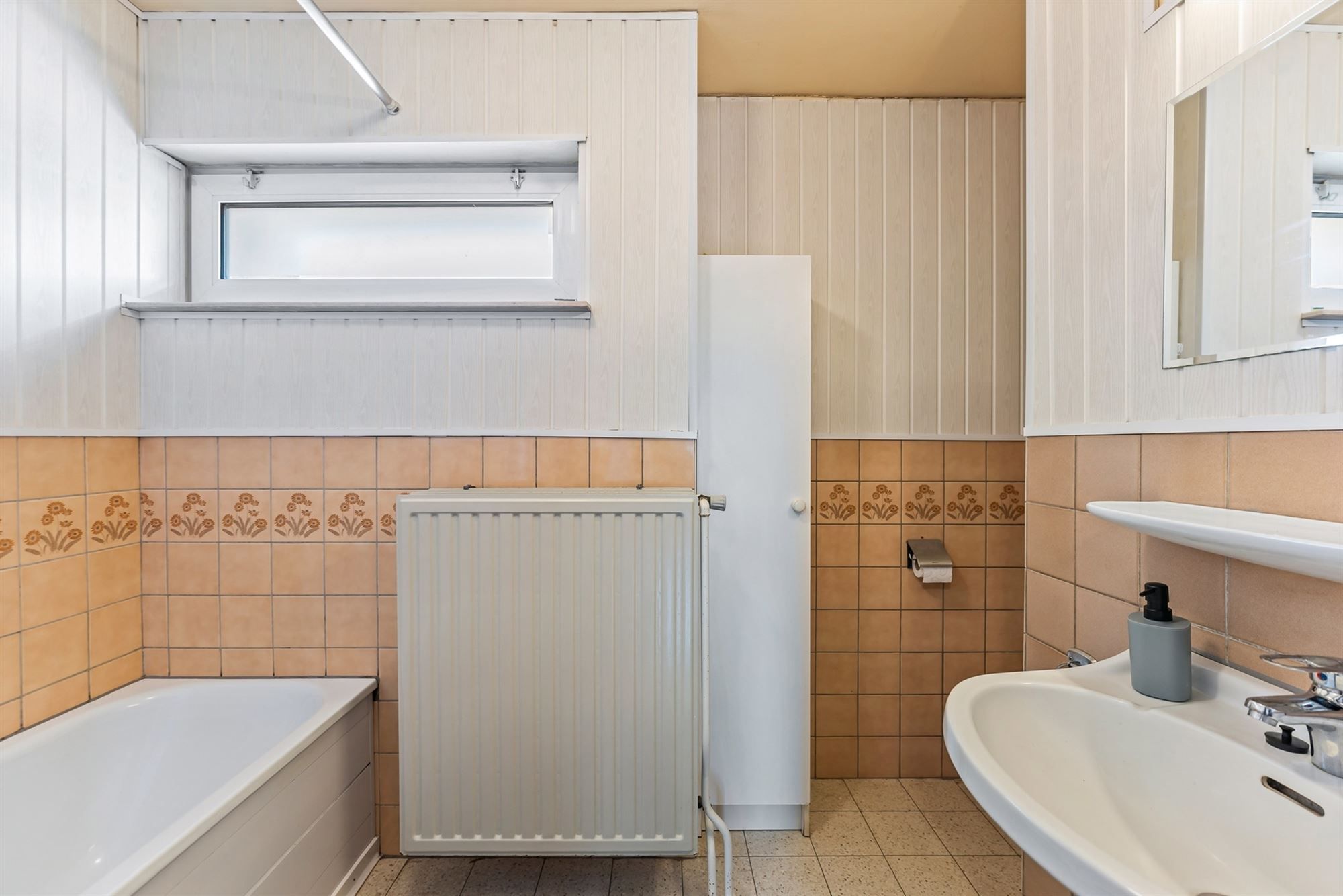 OP TE FRISSEN WONING MET 3 SLAAPKAMERS TE PAAL foto 17