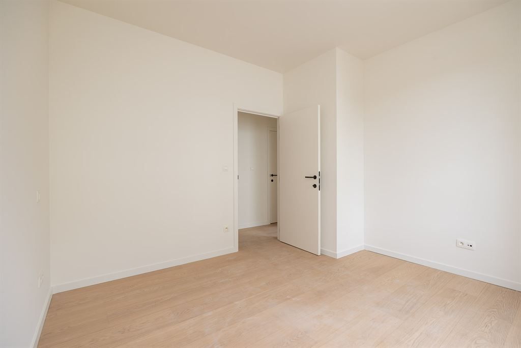 Ruim 3-slaapkamer appartement met luxe afwerking foto 13