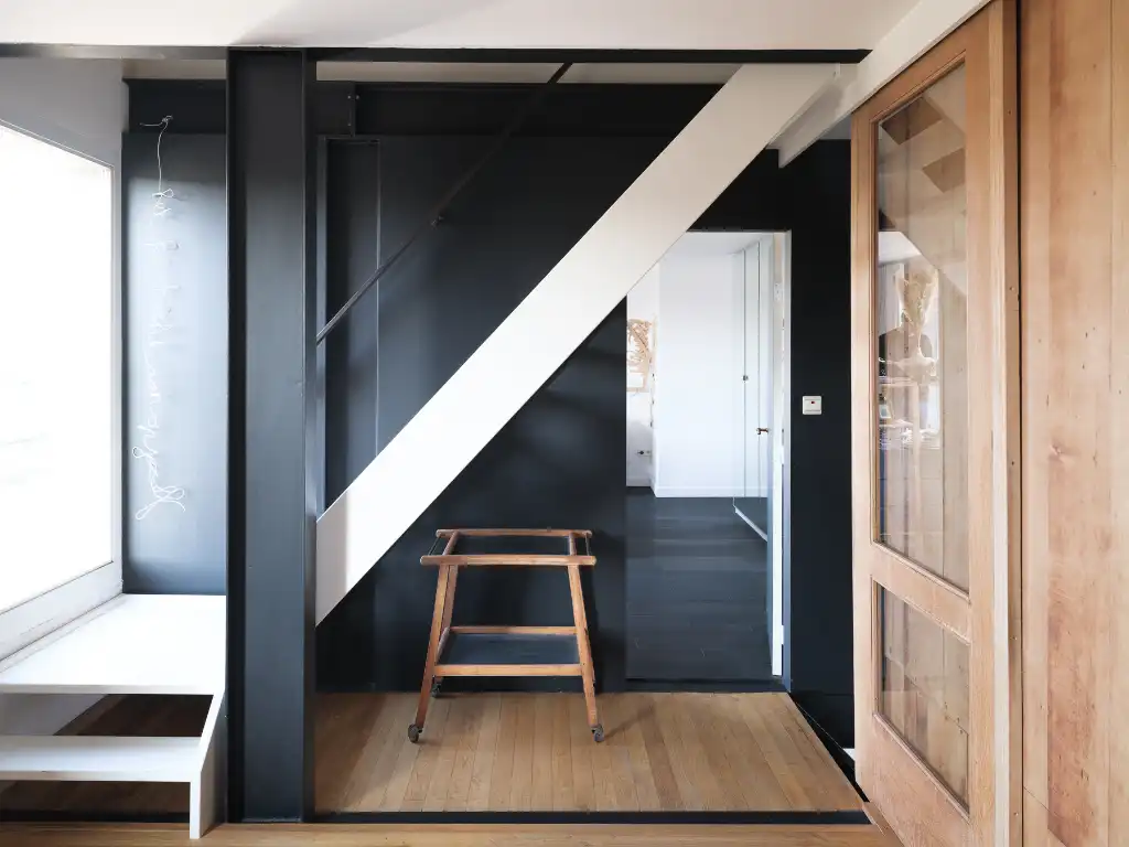 Een bijzondere woning die zich onderscheidt door haar architectuur, ruimtelijkheid en unieke tuin. foto 15
