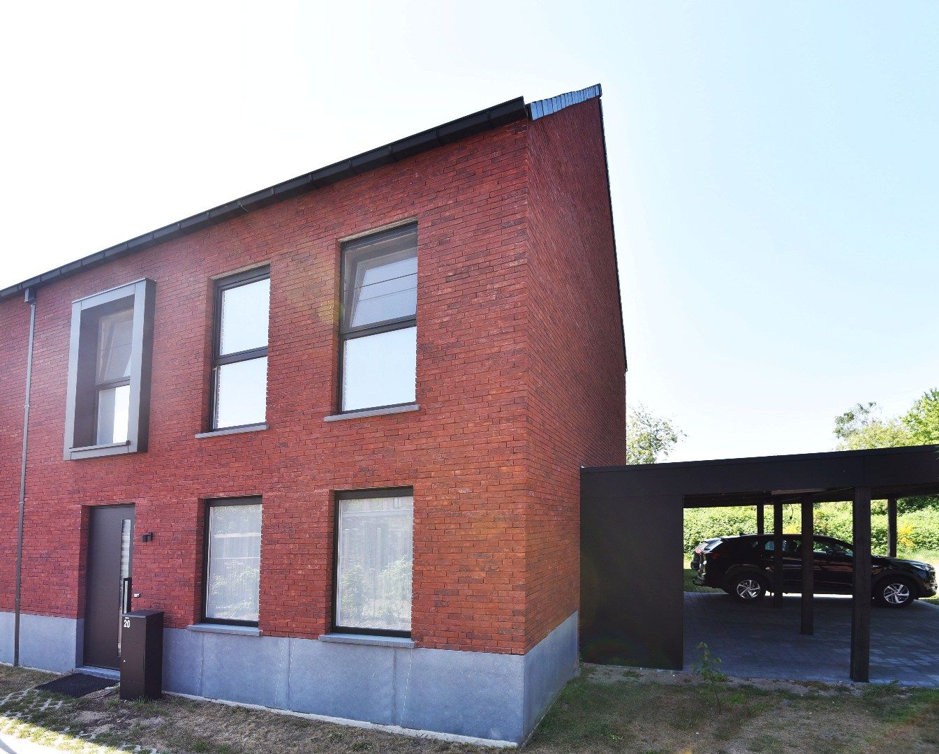 BEN (bijna energie neutrale) woning met 4 slpks en tuin rustig gelegen te Eeklo foto {{pictureIndex}}