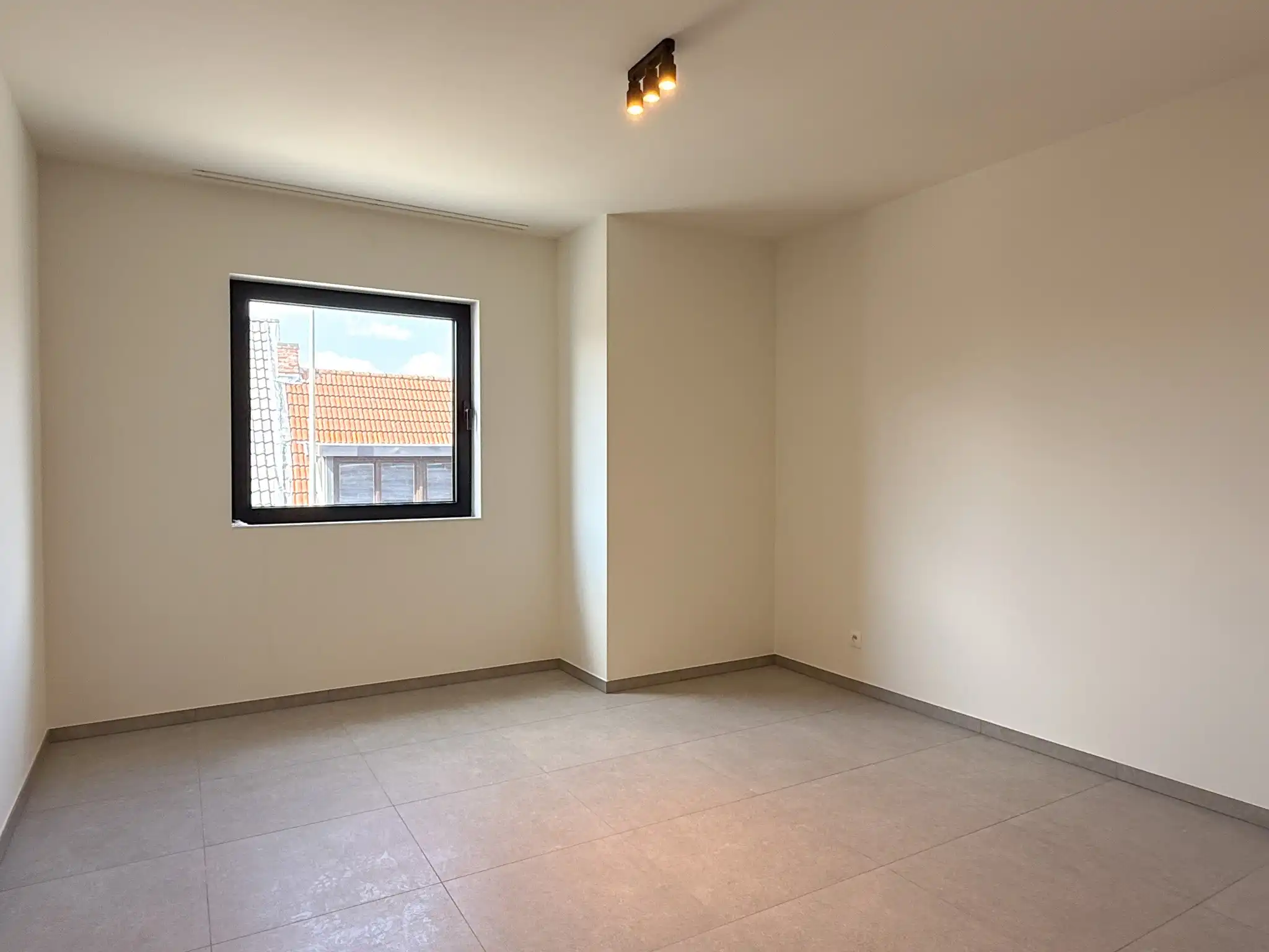 Lichtrijk nieuwbouwappartement met twee slaapkamers, terras en autostaanplaats foto 10