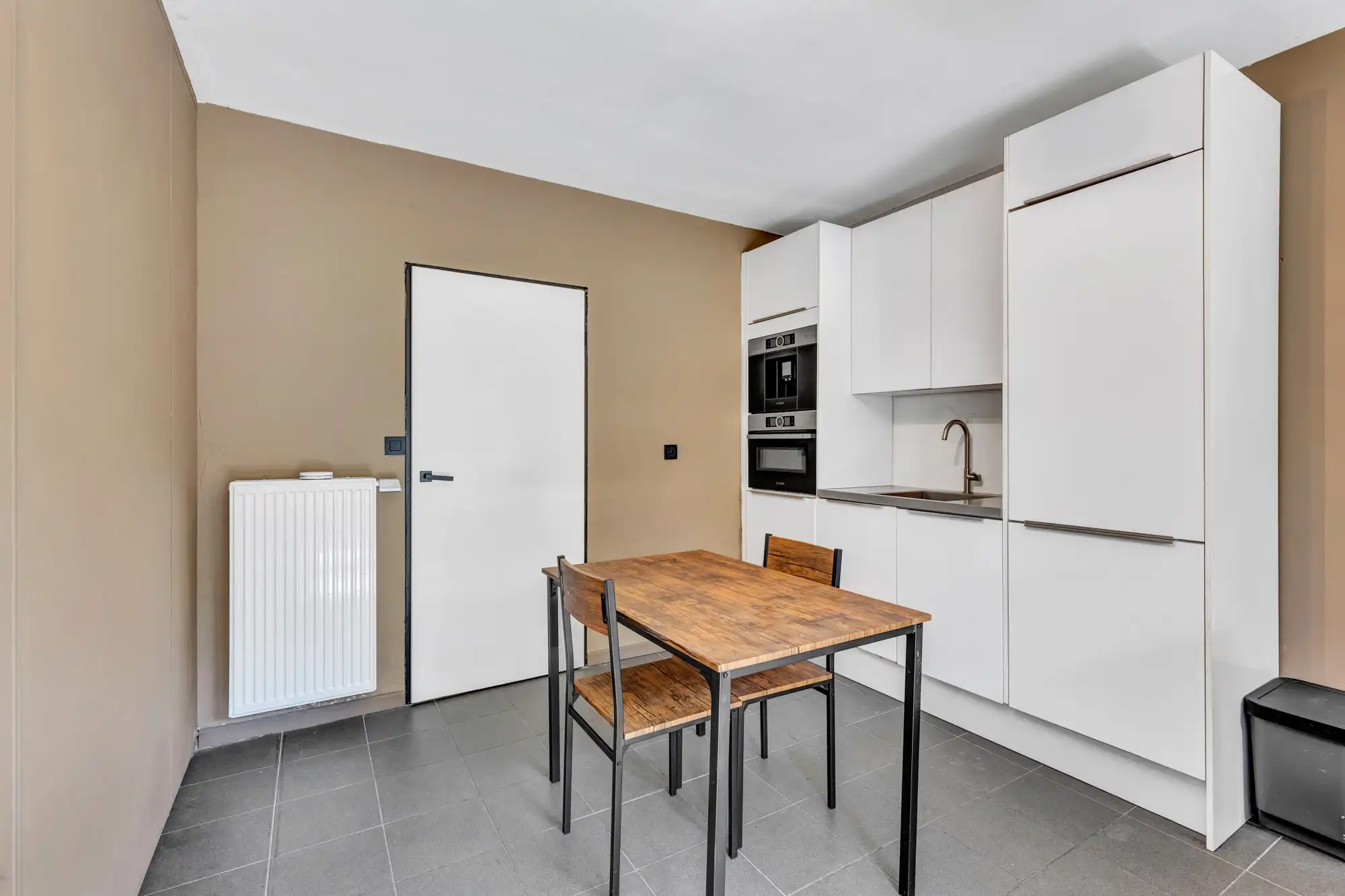 Opbrengsteigendom met 2 appartementen en extra studio foto 25