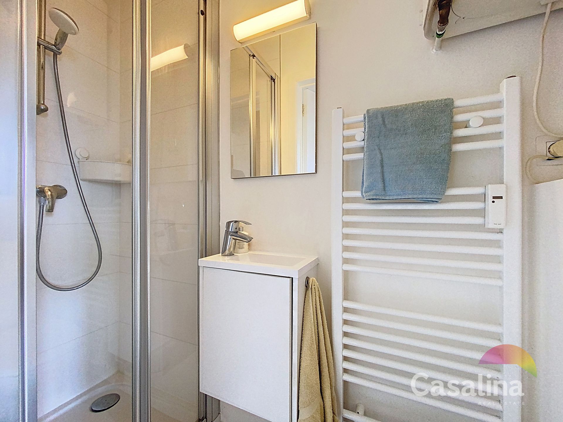 STUDIO - PENTHOUSE van 38m², volledig gerenoveerd foto 11