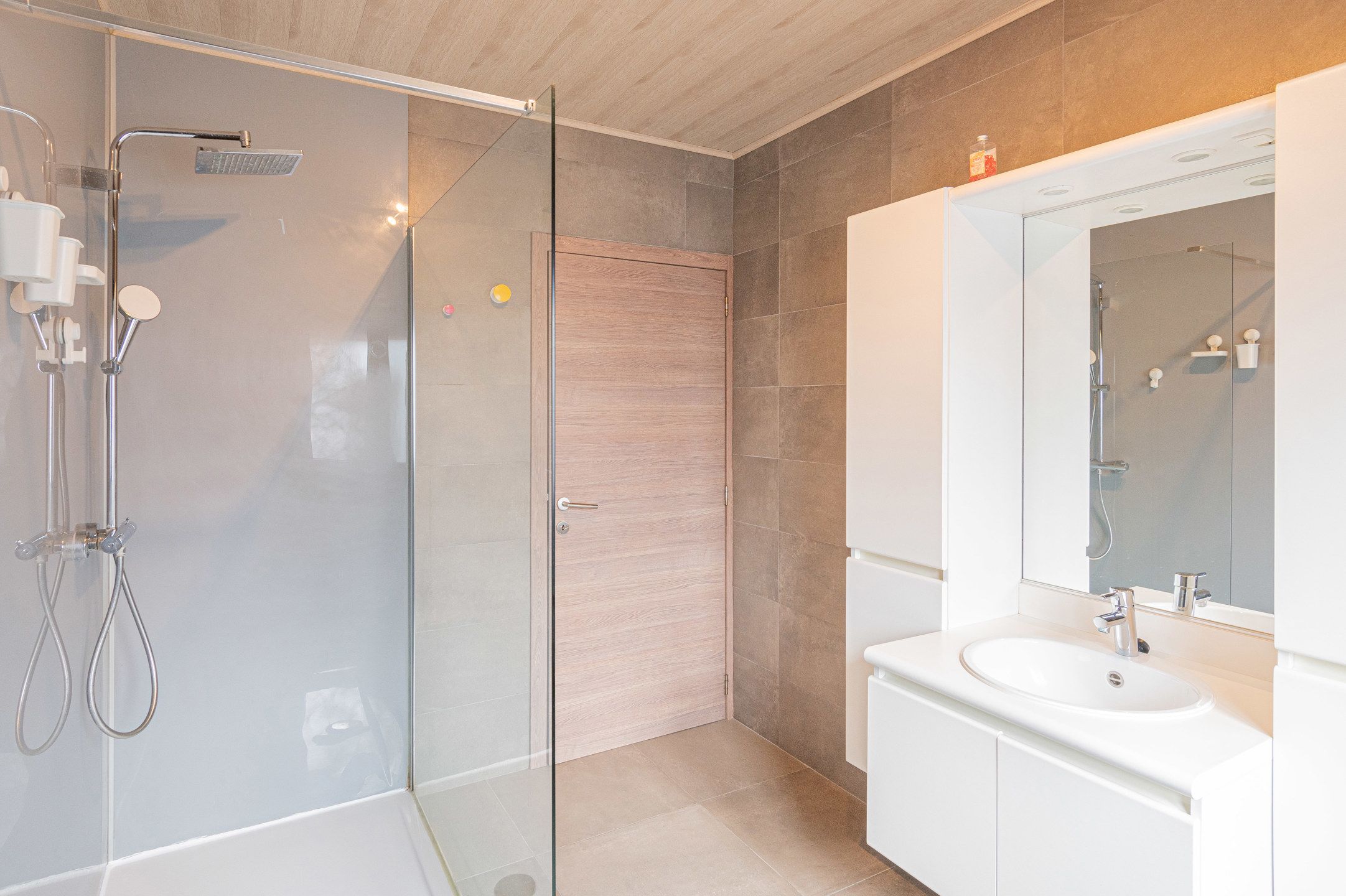 Charmante instapklare Beletagewoning foto 11