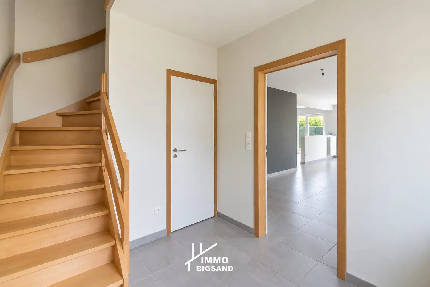 Halfopen nieuwbouwwoning te koop in rustige woonwijk met 4 slaapkamers (mogelijkheid 5 slaapkamers) foto 6