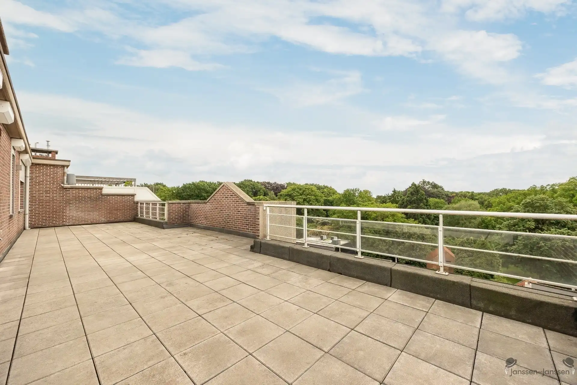 Lichtrijk penthouse met ruime terrassen en panoramisch uitzicht! foto 13