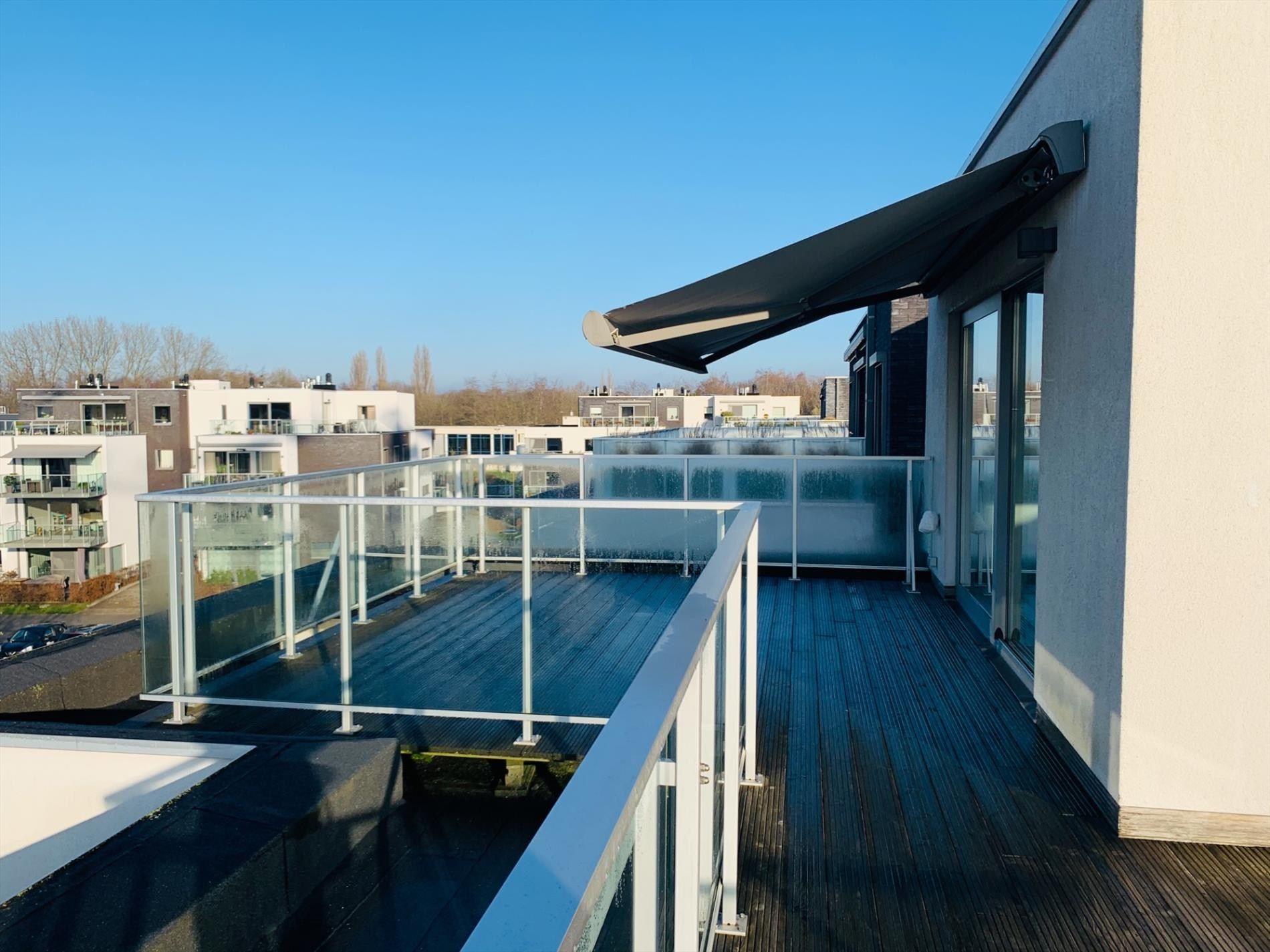 Penthouse met dubbel dakterras incl 2 autostaanplaatsen foto 4