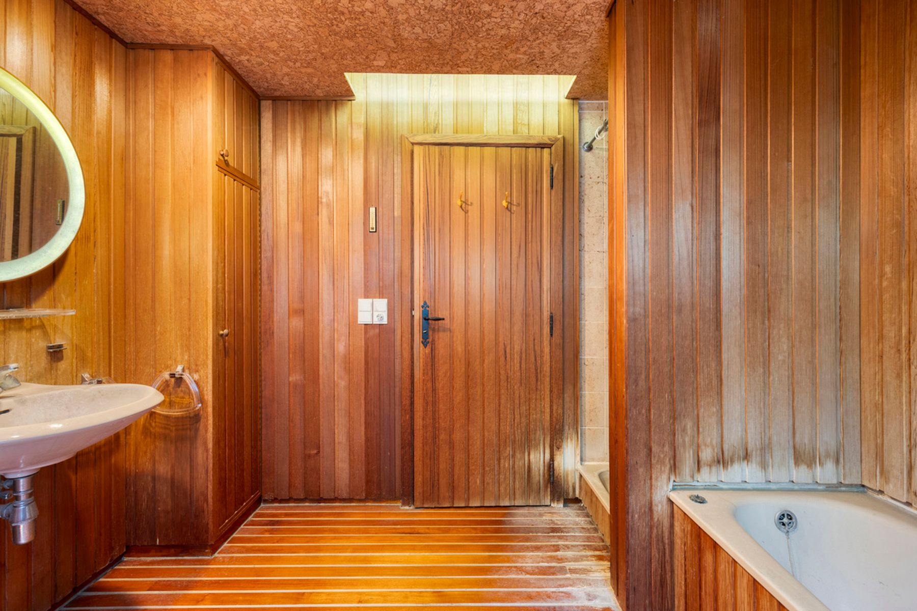 Te moderniseren rustig gelegen woning met 3/4 slaapkamers foto 20