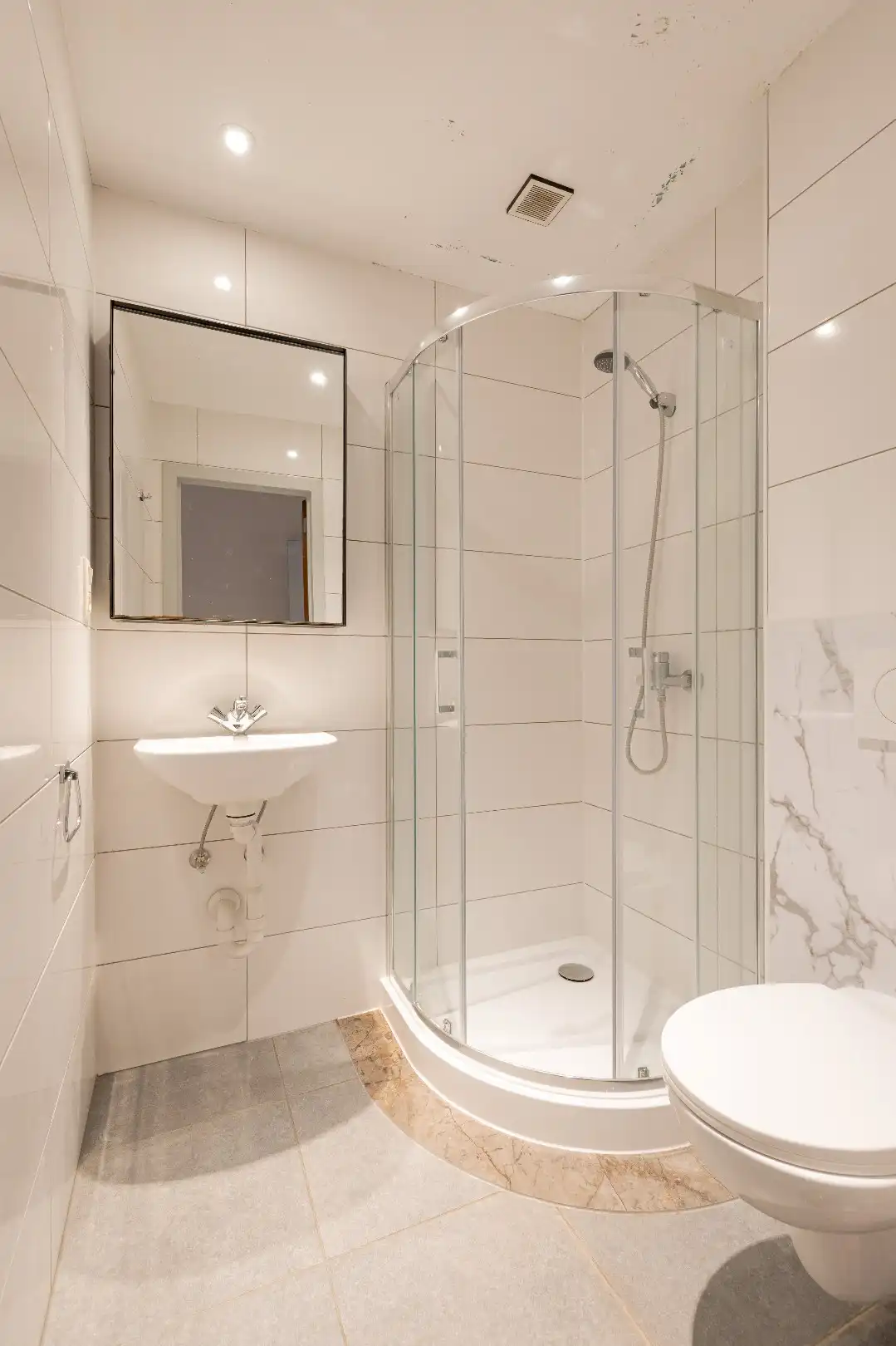 Studentenkamer eigen sanitair op toplocatie in Leuven! foto 3