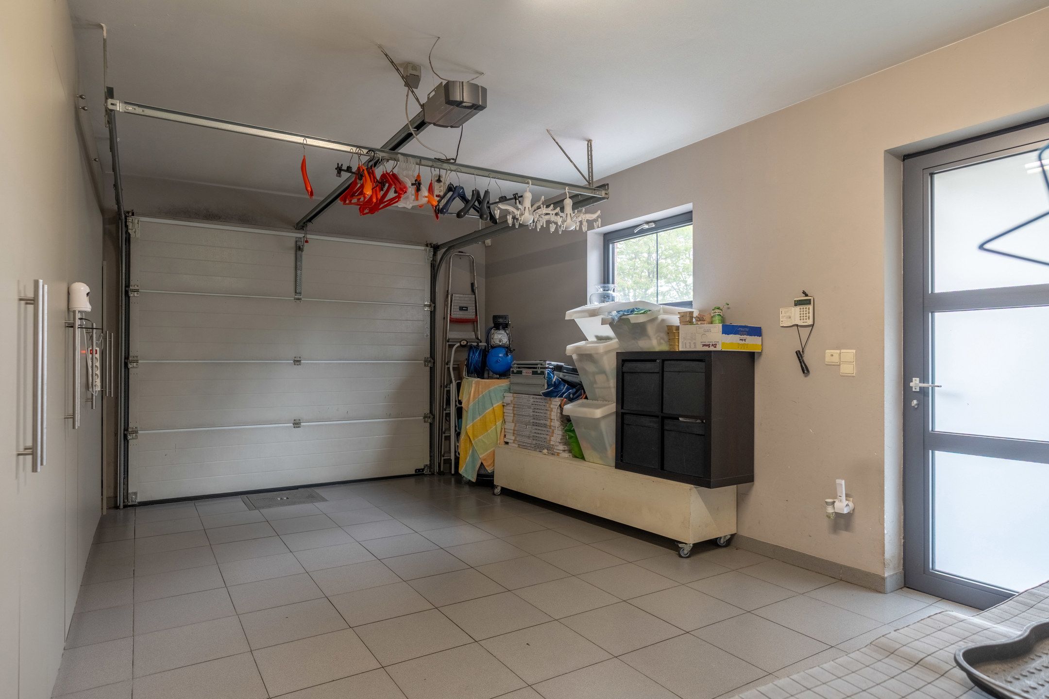 Verrassend ruime gezinswoning met 6 slaapkamers, 2 badkamers en garage. foto 15