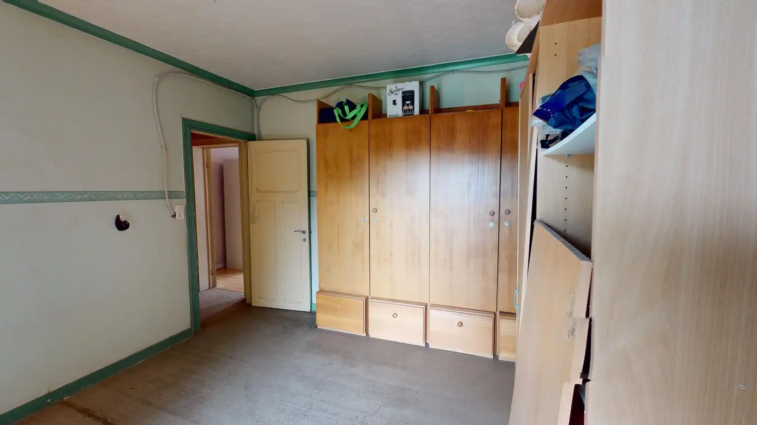 Ruime woning met 4 slaapkamers, mooie tuin en inpandige garage! foto 13