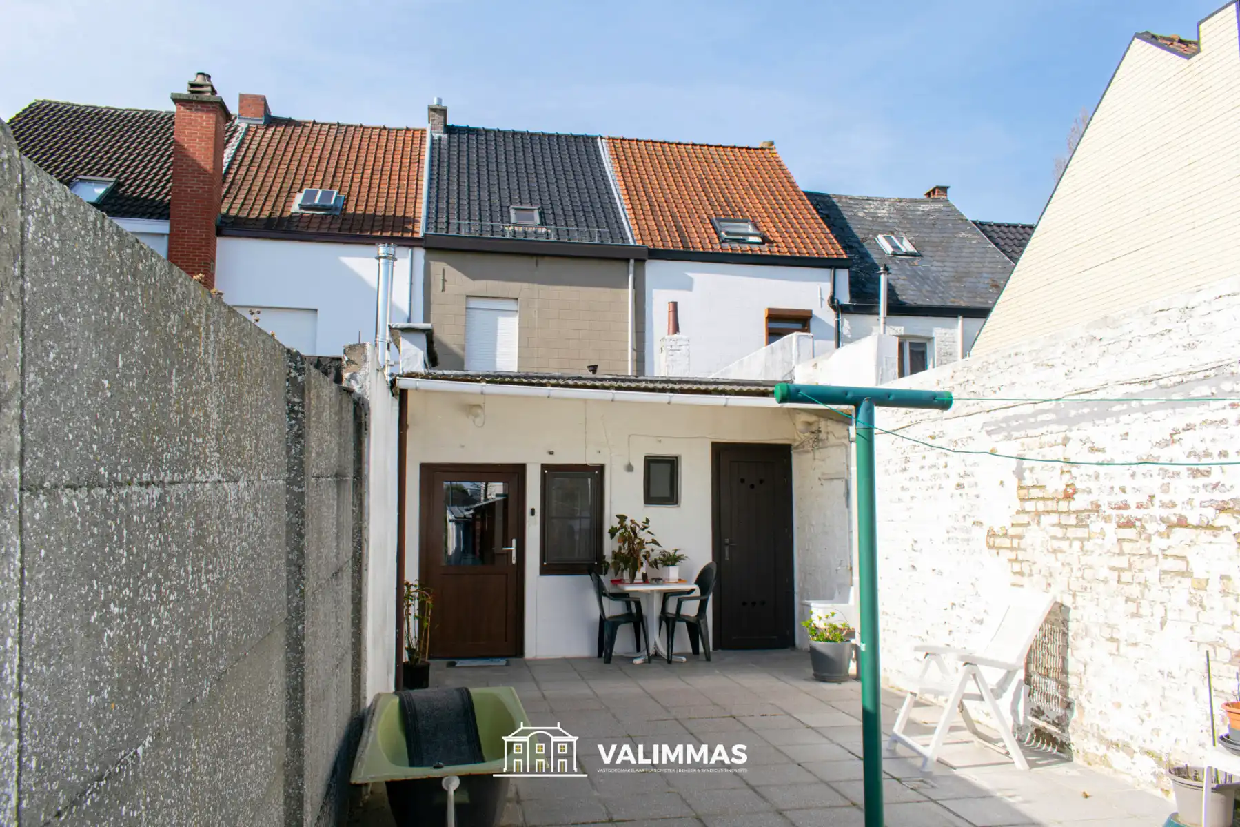 Goed onderhouden rijwoning met terras, tuinhuis en garage... foto 13