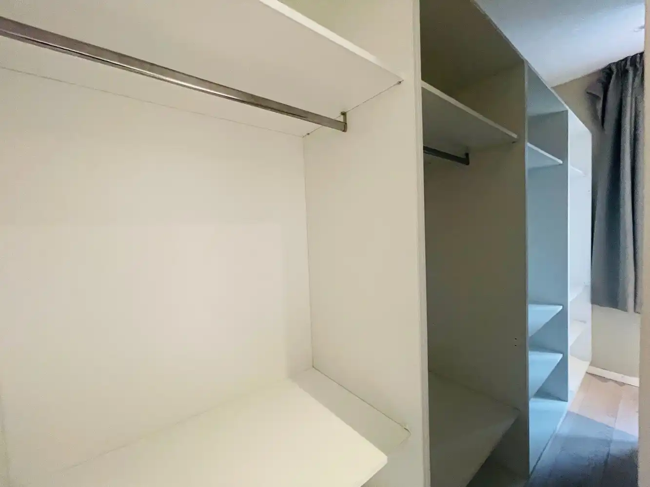 Brugge centrum, Instapklaar degelijk gerenoveerd energiezuinig  lichtrijk woonhuis  met 3 slaapkamers en koer foto 15