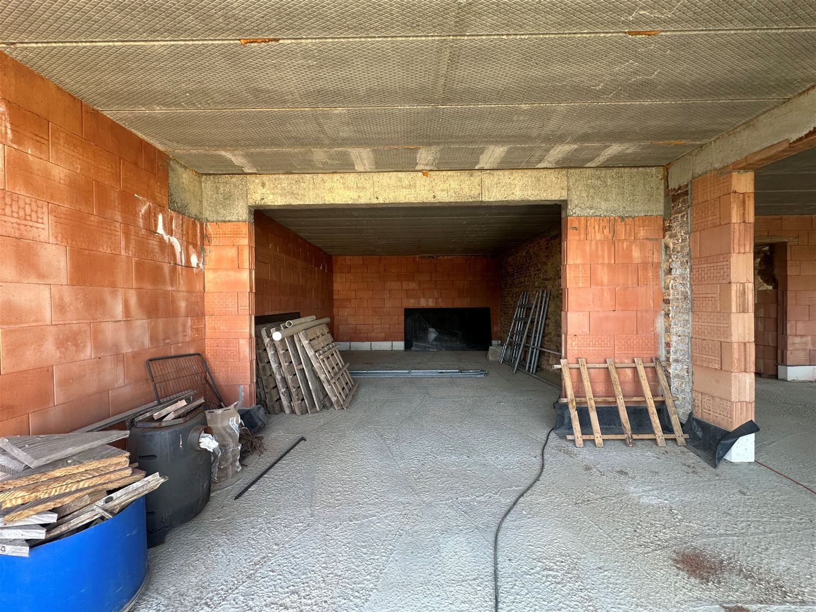 Verder af te werken renovatieproject op prachtige ligging! foto 10