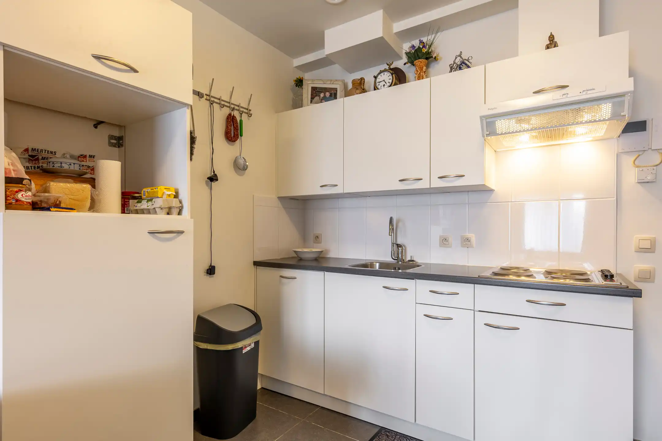 Instapklaar 2-slaapkamer appartement – reeds verhuurd foto 4