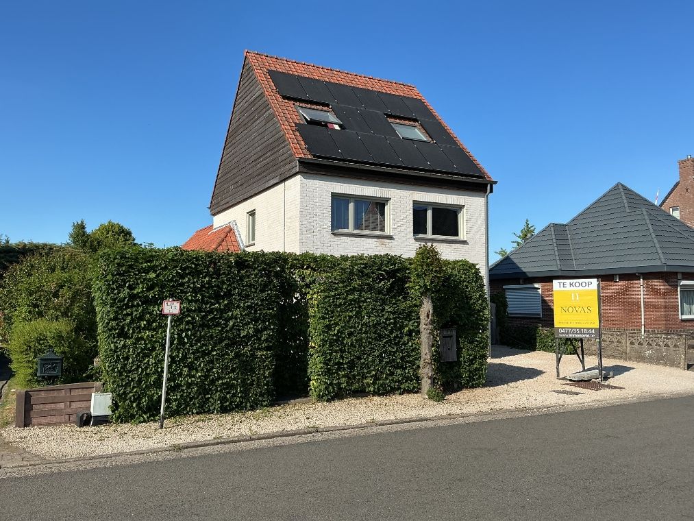Energiezuinige woning met zonnepanelen, 3 grote slaapkamers, mooie tuin met bergplaats, zalig uitzicht foto 34