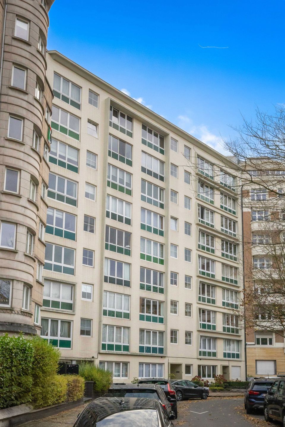 Appartement met 2 slaapkamers + terras : te renoveren foto 16