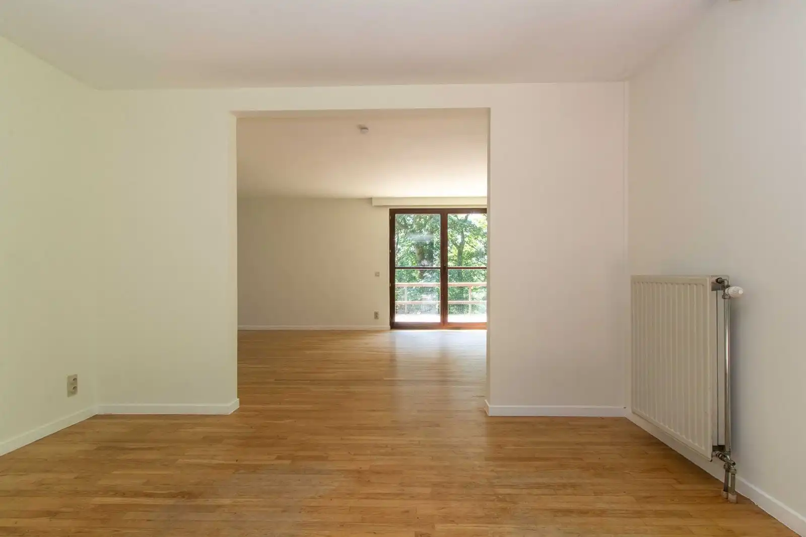 Villa met 3 slaapkamers, garage en mooie tuin foto 8