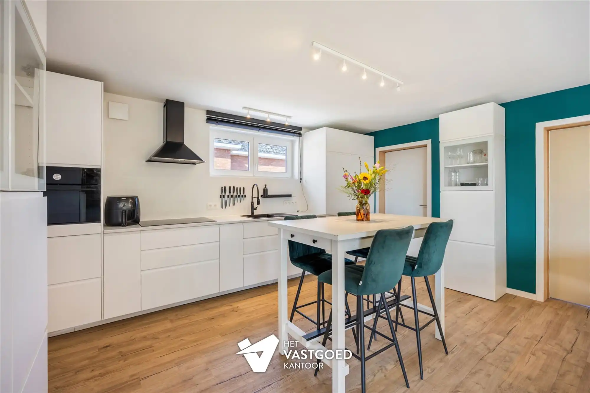 HEEL KNUSSE GELIJKVLOERSE WONING MET 3 SLAAPKAMERS EN ZUIDGERICHTE TUIN TE BUDINGEN foto 7