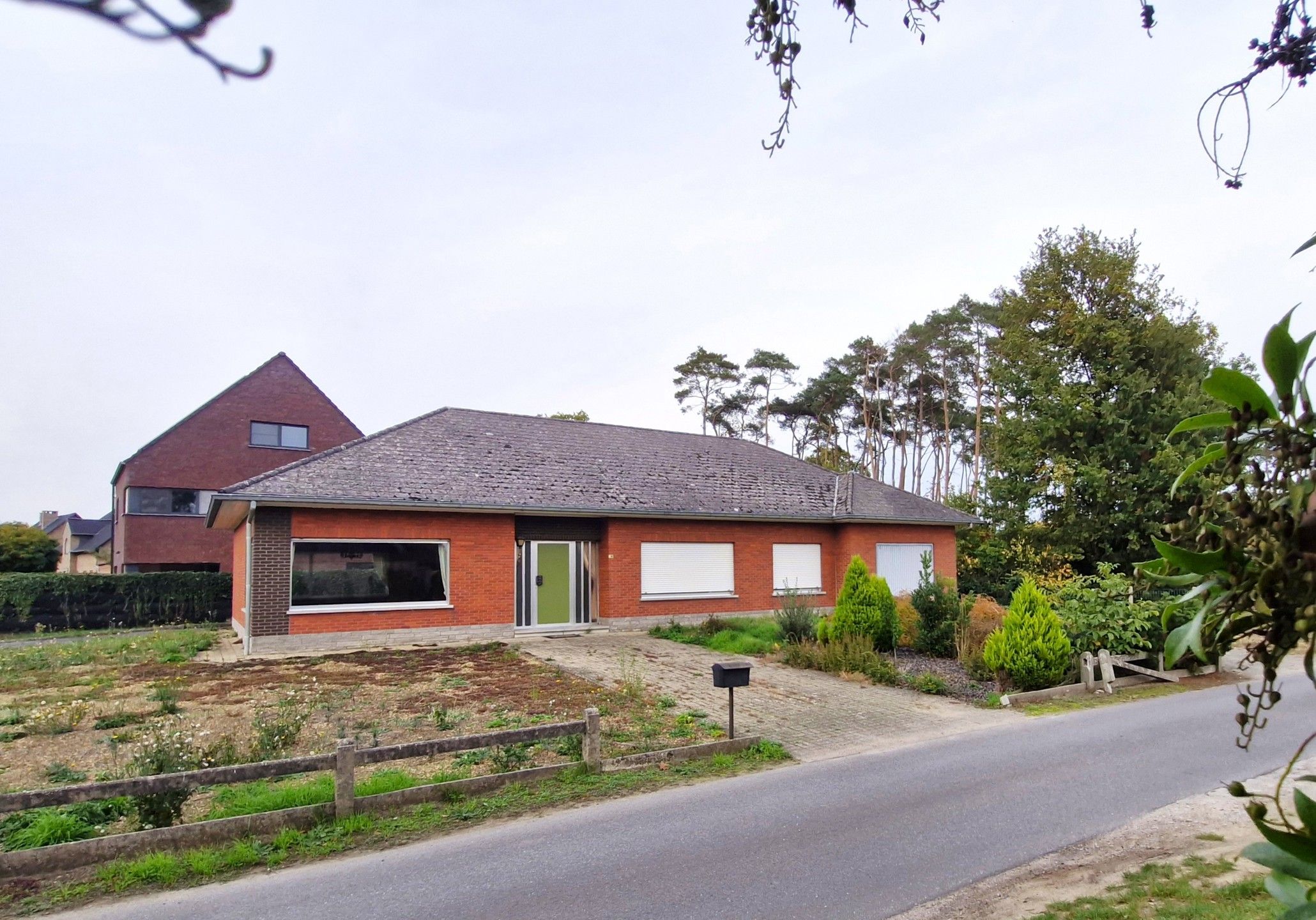 Hoofdfoto van de publicatie: Bungalow te koop