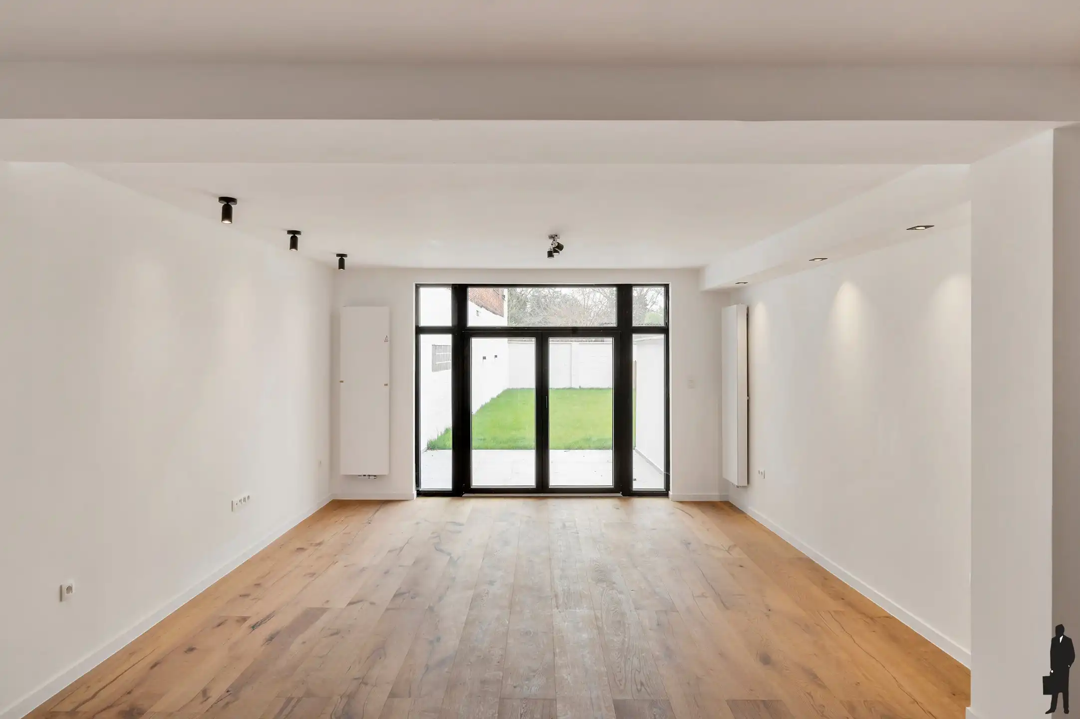 Prachtig gerenoveerd appartement met 2 slaapkamers en ruime tuin van 190 m² nabij het centrum van Mechelen. foto 2
