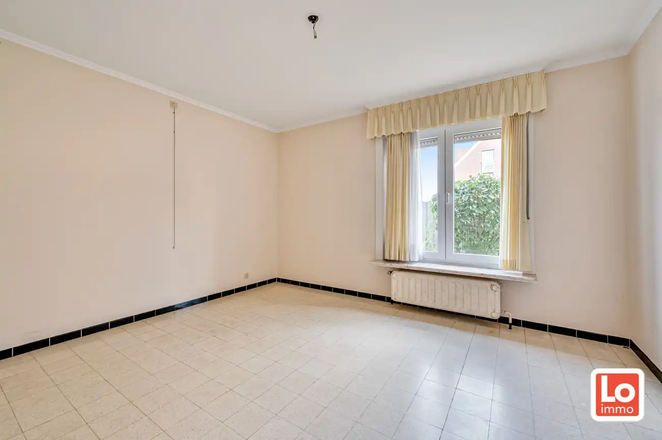 VERKOCHT! Ideaal gelegen groot perceel bouwgrond/projectgrond in het centrum van Kalken! foto 19